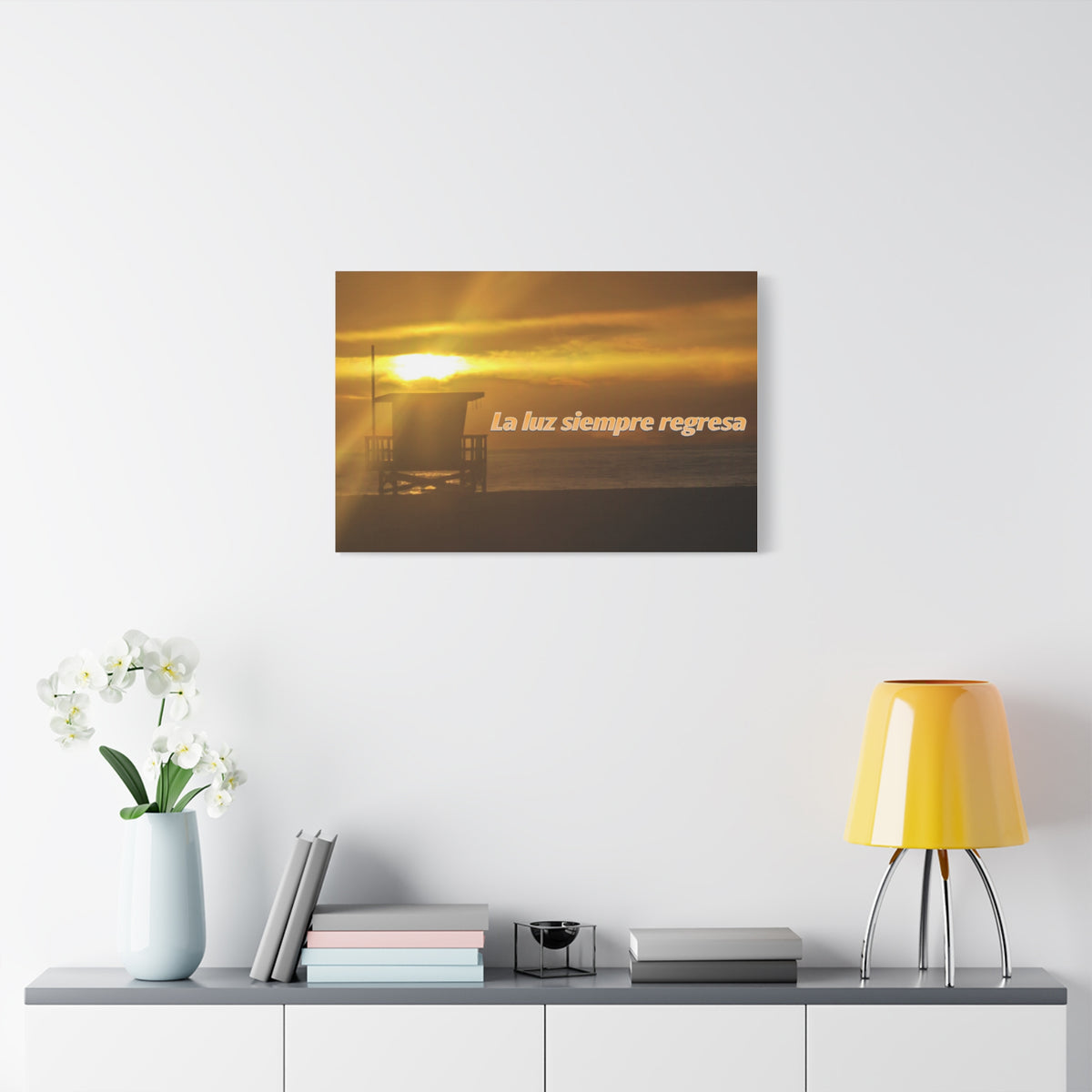La Luz Siempre Regresa Canvas Print