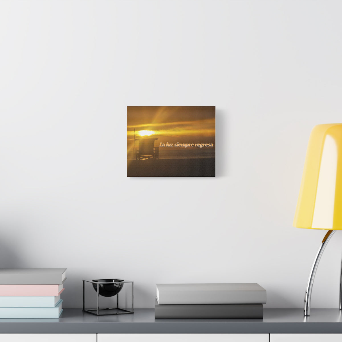 La Luz Siempre Regresa Canvas Print